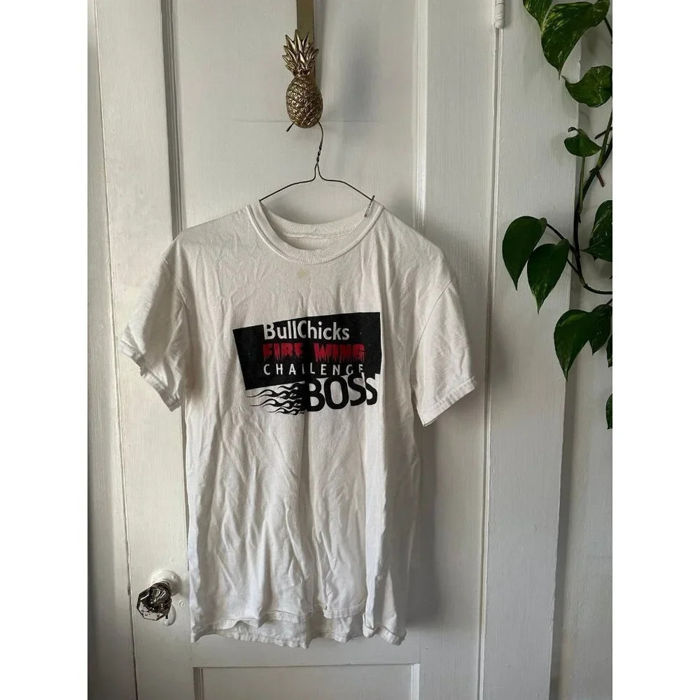 Bullchicks Fire Wings t-Shirt size medium